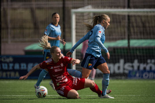 Piteås Emma Viklund och Djurgårdens Ebba Hed