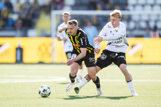 Häckens Marius Lode och Mjällbys Olle Nilsson Löv