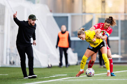 KIF Örebros tränare Fredrik Andersson, Julia Walentowicz