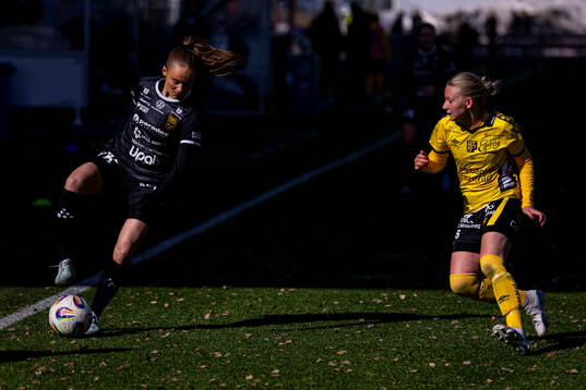Umeås Elvira Fjällström och Elfsborgs Hanna Gunnarsson
