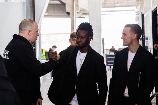 Hammarbys Moise Elohim Victoire Kabore anländer till 3Arena