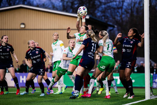 Hammarbys Vilde Hasund och Ellen Wangerheim