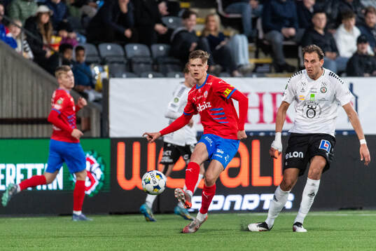 Helsingborgs Adrian Svanbäck och Örebros Melvin Bajrovic