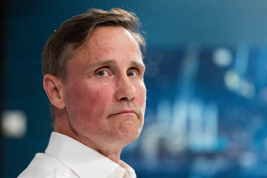 Frölundas tränare Roger Rönnberg på presskonferensen