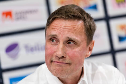 Frölundas tränare Roger Rönnberg på presskonferensen