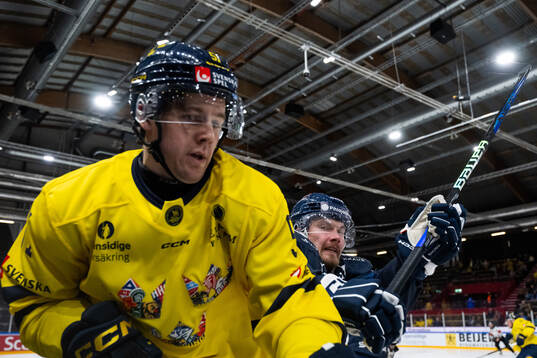 Filip Hållander of Sweden and Mikael Seppälä of Finland