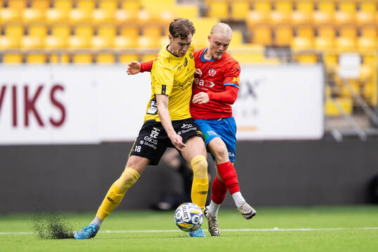 Elfsborgs Robin Svernfors och Helsingborgs Aidan Ibrahimaga
