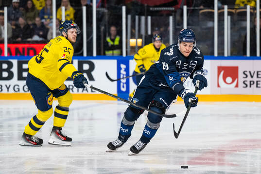 Linus Nässén of Sweden and Waltteri Merelä of Finland