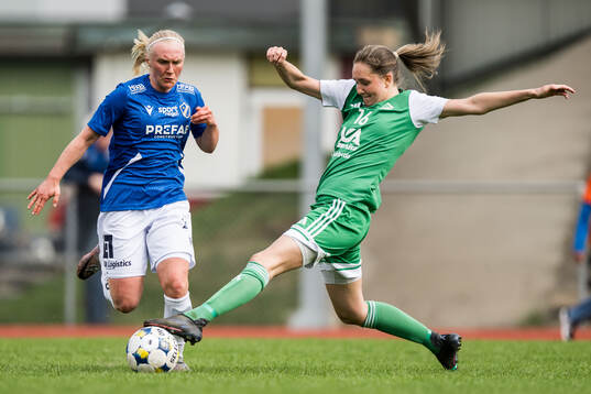 Halmstads Lovisa Brogren och IK Zeniths Sara Aronsson