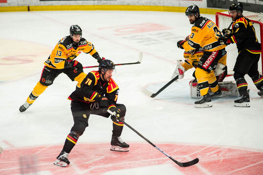 Luleås Eetu Koivistoinen och Brynäs Miks Indrasis