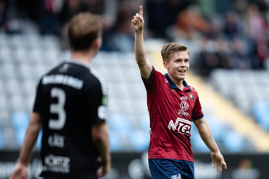 Örgrytes Isak Dahlqvist jublar