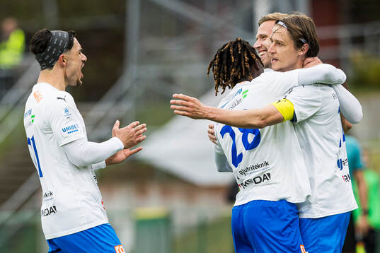 Värnamos Simon Thern jublar