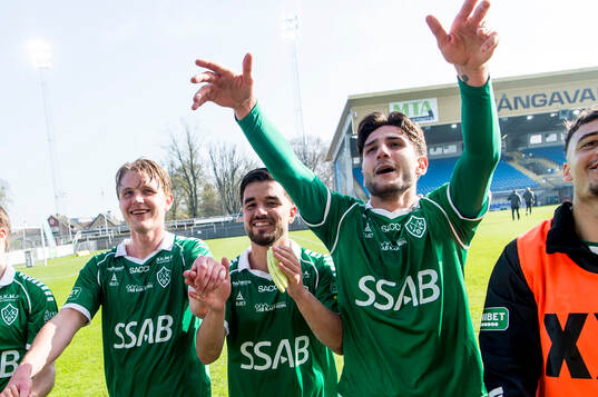 Brages spelare jublar