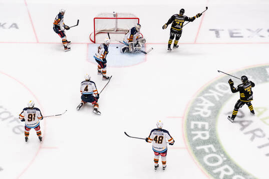 AIKs Lukas Zetterberg jublar