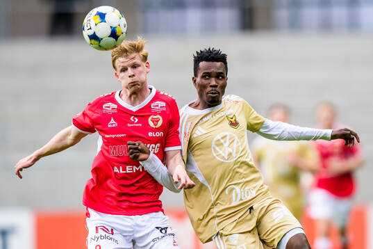 Kalmars Malcolm Stolt och Östersunds Sunday Anyanwu