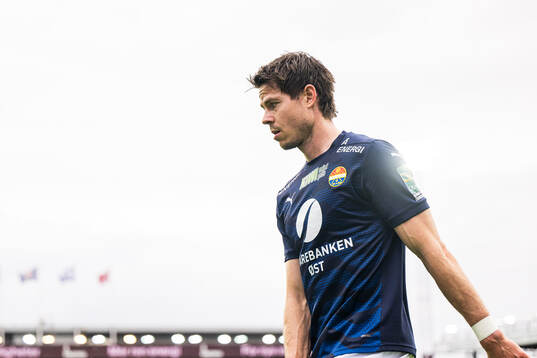 Lars-Christopher Vilsvik of Strømsgodset with an injury
