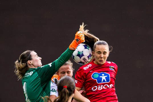 Siri Ervik of Hønefoss and Hanna Rake Ellingsen of Røa