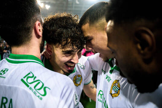 Hammarbys Sebastian Tounekti och Jusef Erabi jublar