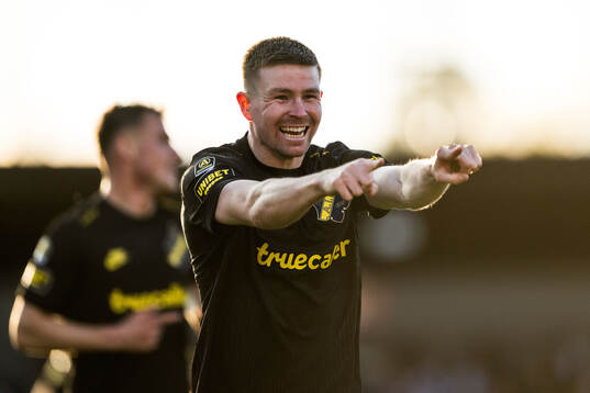 AIKs Mads Døhr Thychosen jublar