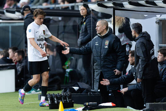 Brommapojkarnas Love Arrhov och tränare Ulf Kristiansson