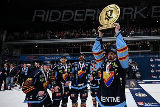 Bla gjennom flere bilder av Djurgården