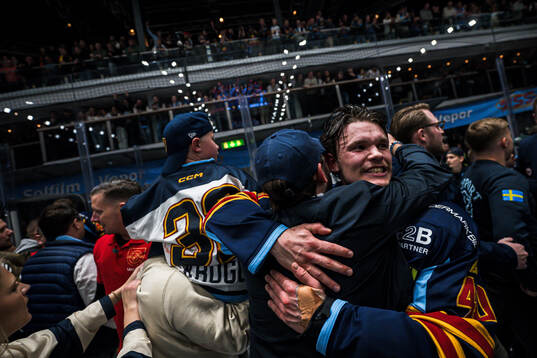 Djurgårdens Arvid Costmar jublar