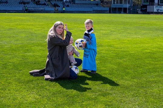 Landskronas tidigare lagkapten Philip Andersson med familj
