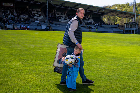 Landskronas tidigare lagkapten Philip Andersson hyllas