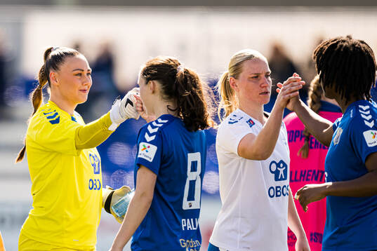 Savanna Mary-Anne Duffy and Camilla Huseby of Kolbotn ahead of the Toppserien football match between Kolbotn and Lyn on April 26, 2025 in Oslo.