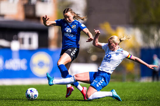 Jenny Kristine Røsholm Olsen of Lyn and Camilla Huseby of Kolbotn