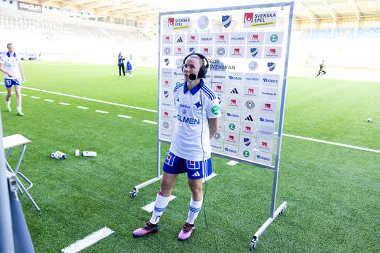 IFK Norrköpings Jessica Wik intervjuas