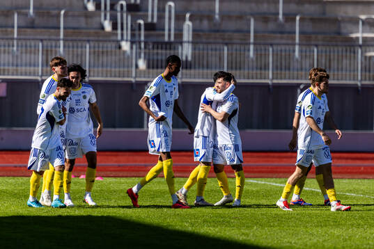 GIF Sundsvalls Ludvig Svanberg har gjort 0-2 och jublar