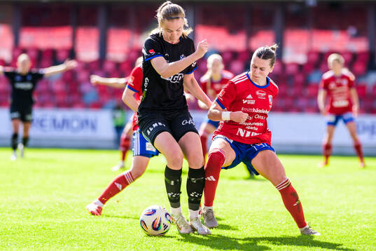 Växjö DFFs Elin Nilsson och Vittsjös Julia Tunturi