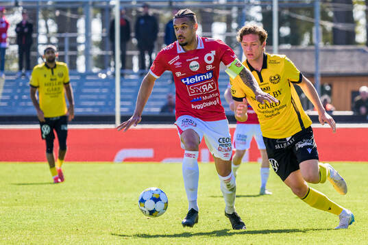 Degerfors Bernardo Gil Coutinho Morgado och Mjällbys Ludvig Tidstrand