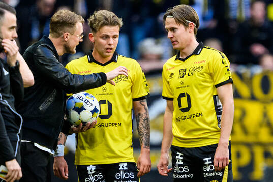 Elfsborgs tränare Oscar Hiljemark och Frederik Ihler och Taylor Silverholt