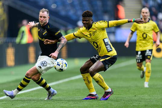 AIKs John Guidetti och Elfsborgs Terry Yegbe