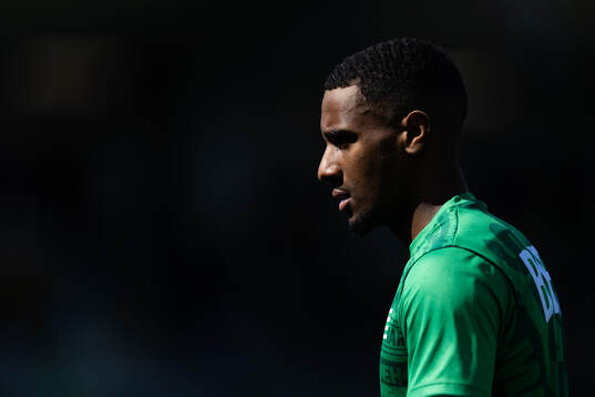 Hammarbys Paulos Abraham värmer upp
