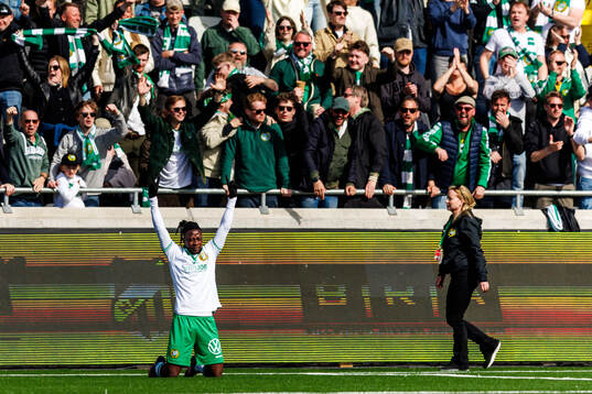 Hammarbys Moise Elohim Victoire Kabore jublar efter 1-1