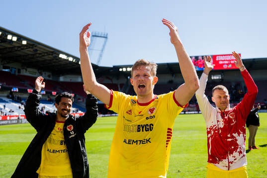 Kalmars Lars Sætra jublar