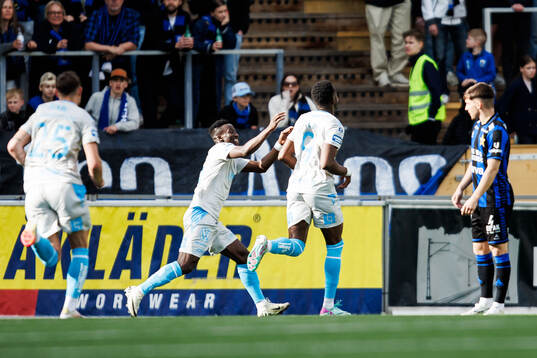 Halmstads Yannick Agnero jublar efter 0-1