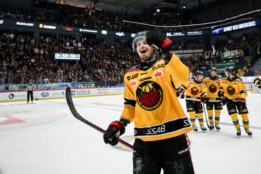 Luleås Markus Nurmi jublar