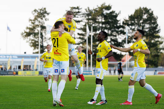 Bla gjennom flere bilder av Fotboll, Superettan, Falkenberg - Örebro