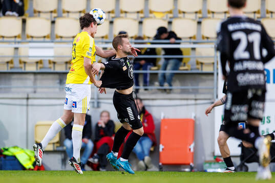 Falkenbergs Alexander Salo och Örebros Erik Andersson