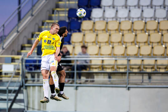 Falkenbergs Nils Bertilsson och Örebros Lucas Shlimon