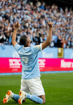 Malmö FFs Isaac Kiese Thelin jublar efter sitt 2-0 mål