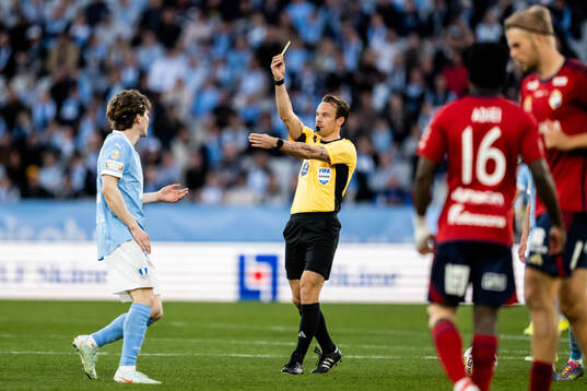 Fotbollsdomaren Kristoffer Karlsson
