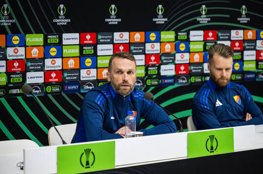 Head coach Jani Honkavaara and Jacob Une of Djurgården