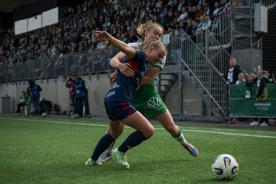 Hammarbys Smilla Holmberg och Rosengårds Emilie Woldvik