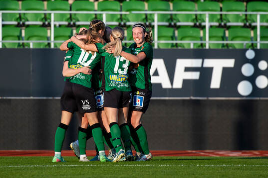 Varbergs spelare jublar efter 1-1