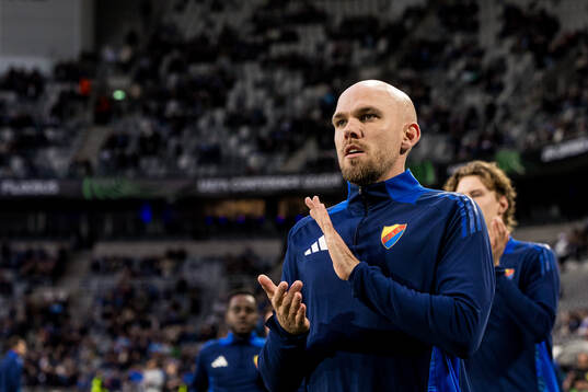Marcus Danielson of Djurgården ahead of the UEFA Conference League semifinal between Djurgården and Chelsea on May 1, 2025 in Stockholm. 